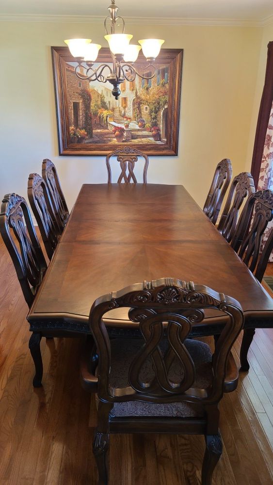 **PRICE DROP** MUST SELL ASAP! MAKE ME A REASONABLE OFFER! Beautiful Solid Wood Dining Table