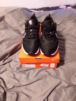 Nike down shifters 12/size 11