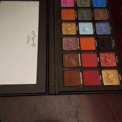 3 Pallets Eye Shadow ESSENTIAL,opv Beauty Spotlight And ARTISTO