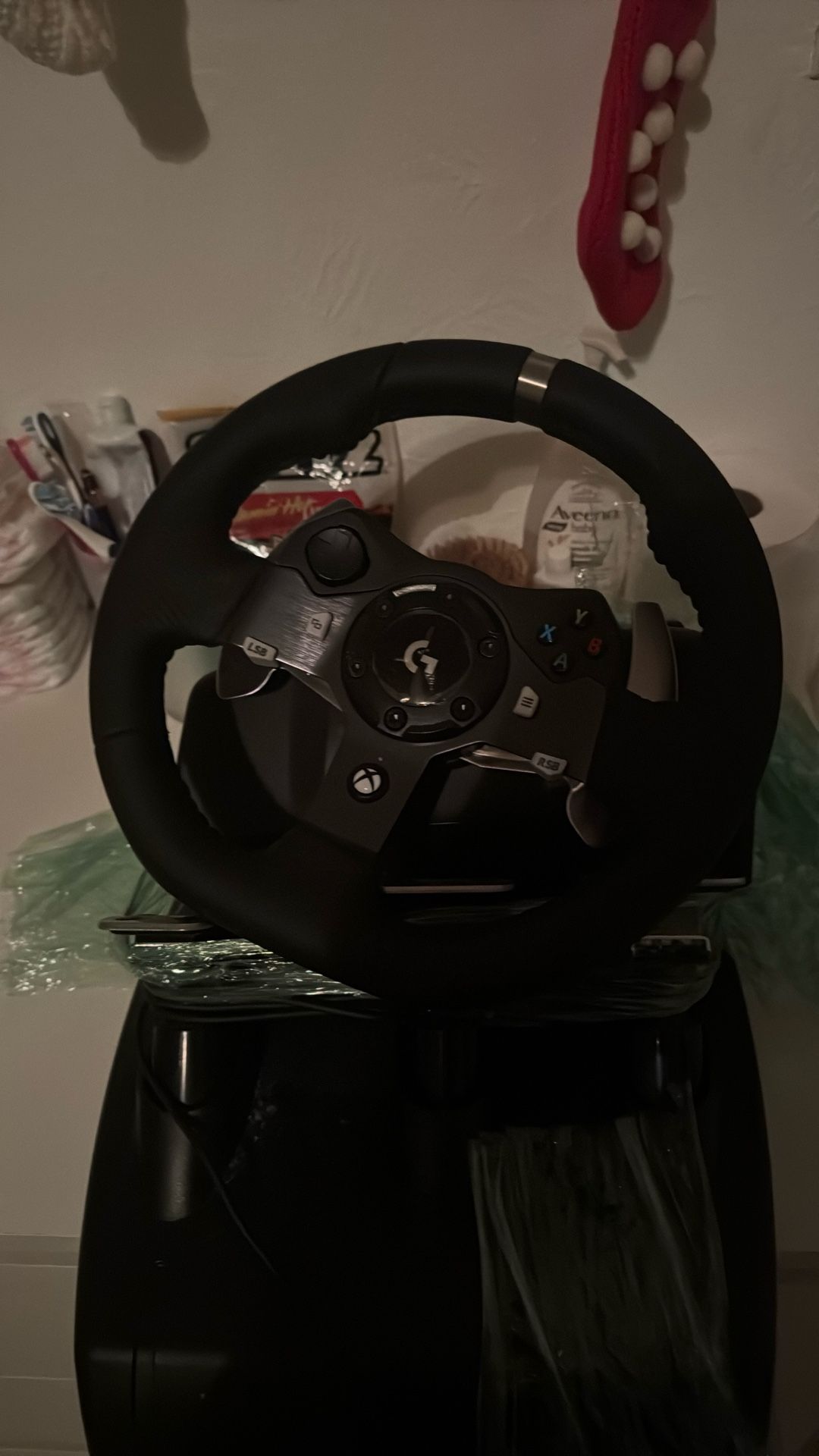 Logitech G29 Gaming Wheel for with Driving Force Shifter,