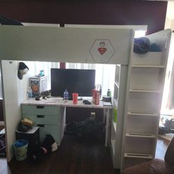 Top Bed Shelves , Closet And Desk Built In