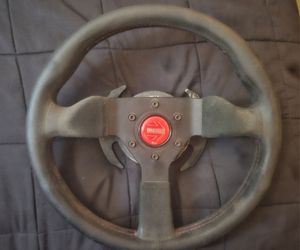 Momo Quick Release Steering Wheel.