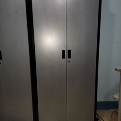 Metal filing cabinets w/ lock 5 shelves fedmax brand (2 total)