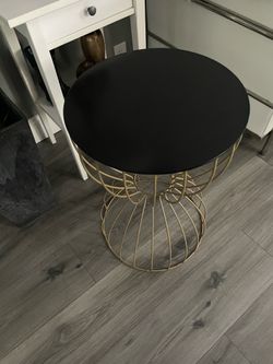 Side coffee table