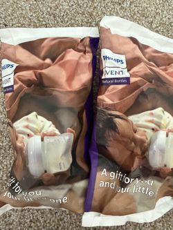 x2 Philips Avent Natural Bottles