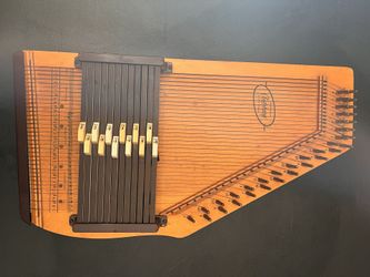 Silvertone autoharp By Oscar Schmidt Made In USA