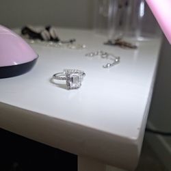 Man Grown 2 Cart Diamond. Was $8 000, Paid $4,500 Beautiful Ring!!