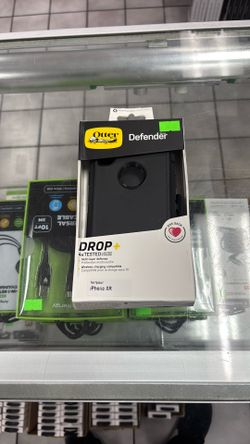 iPhone XR OtterBox Defender Case
