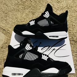 Jordan 4 Retro Men’s Size 9