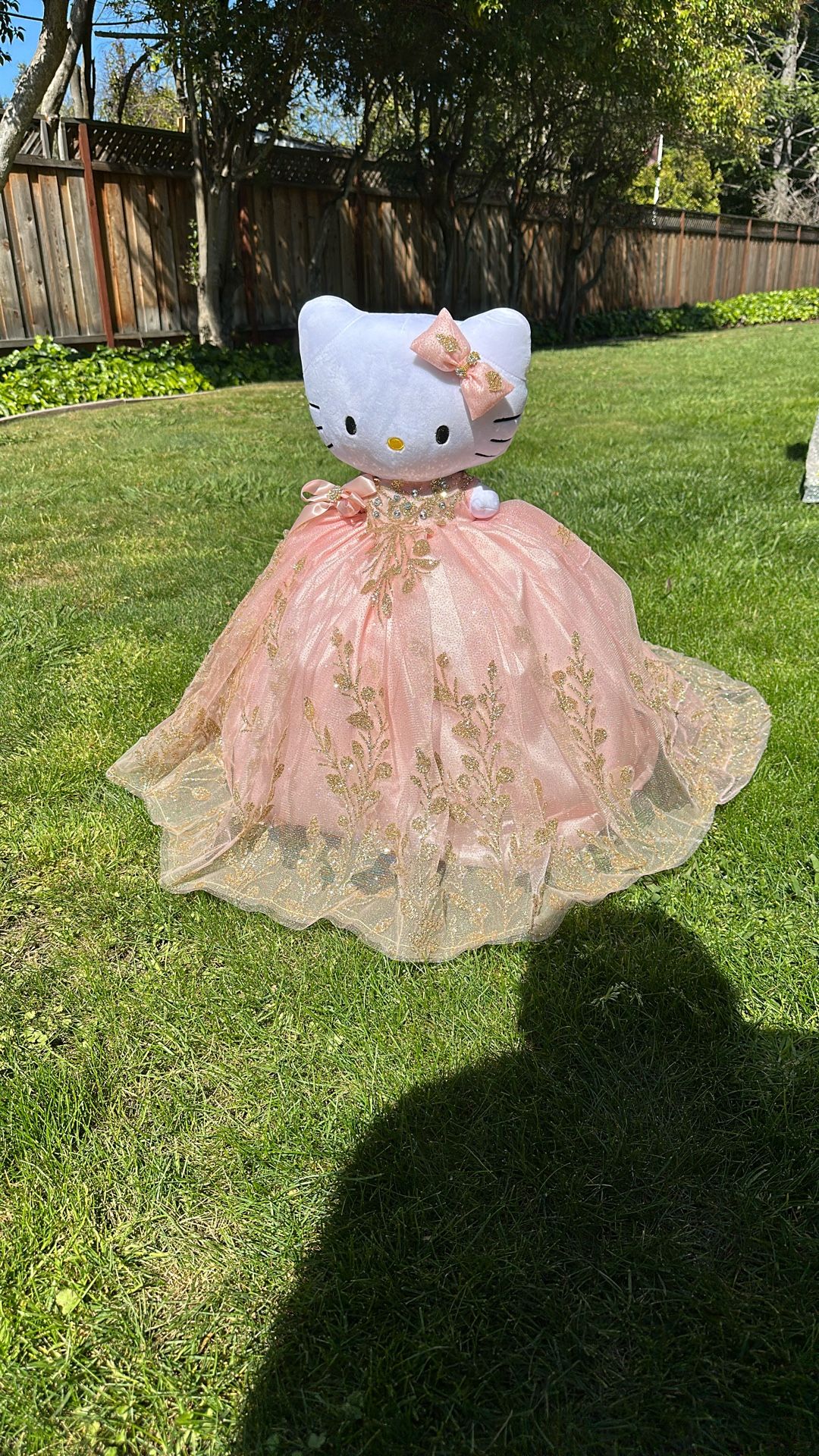 Hello Kitty  Quinceñera Doll