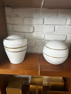 Adult Urn