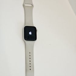Apple Watch SE 40mm Wifi Bluetooth Only