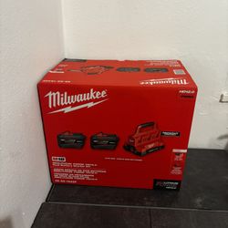 Milwaukee Pack Out Dual Charger