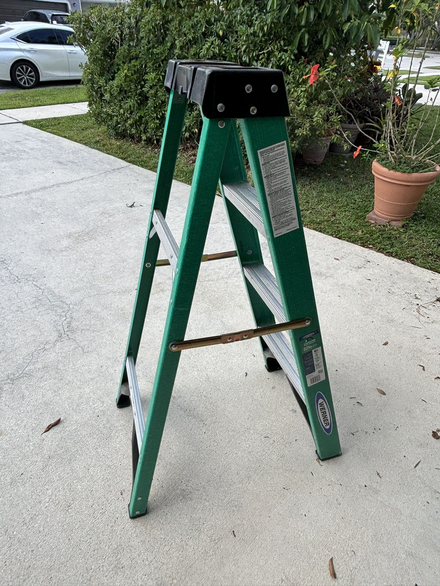 4 Foot Ladder
