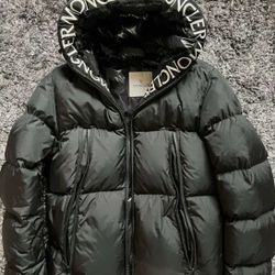 Moncler Down Jacket Black 