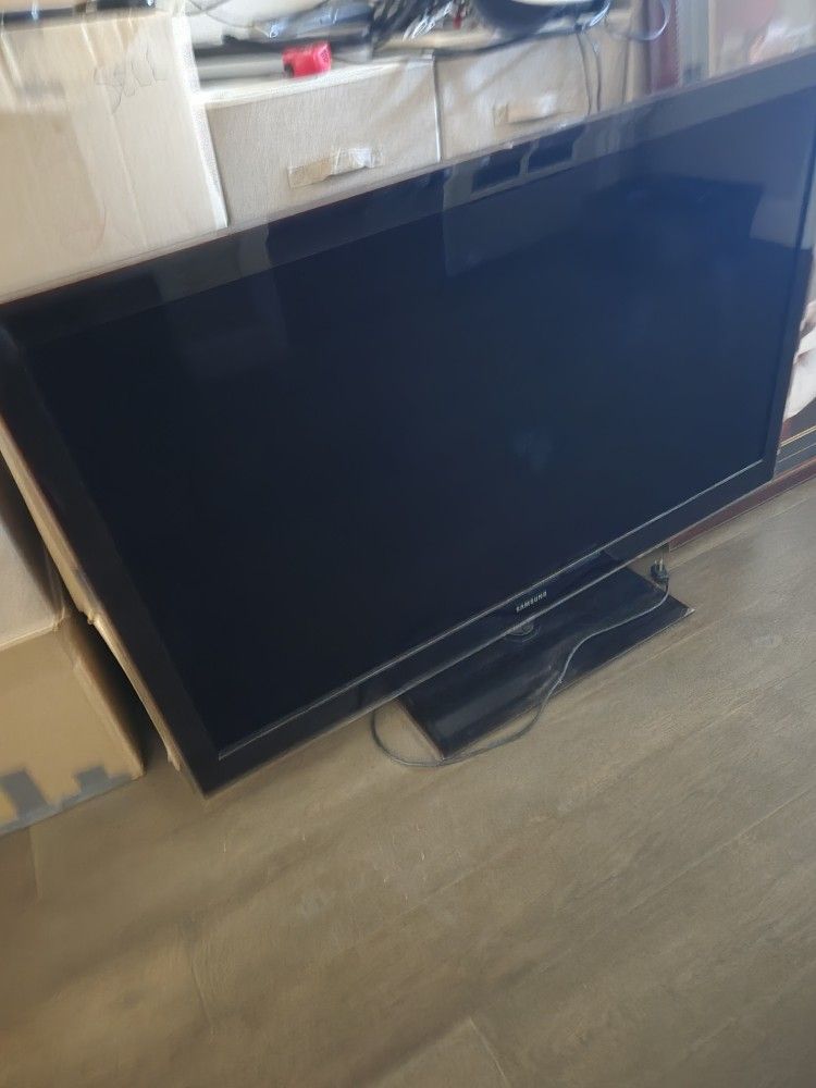 Samsung 55"tv With Roku 3 Unit To Get Apps.