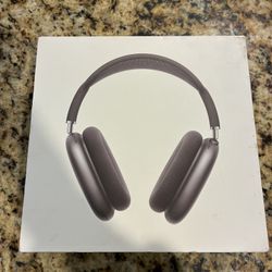 **NEW AIRPODS MAX**