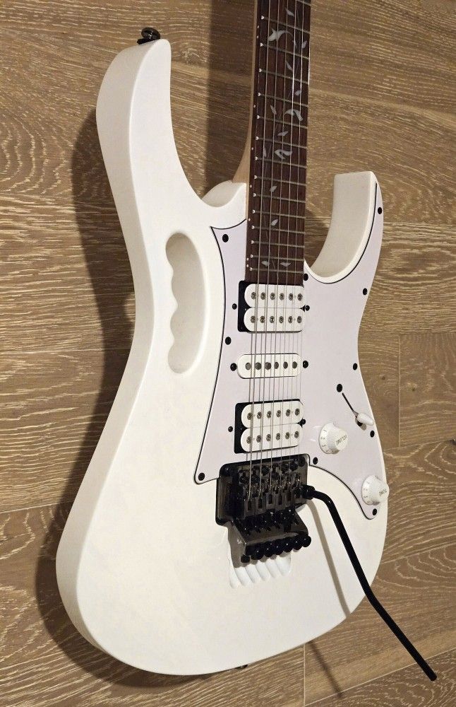 Ibanez Jem Jr mint