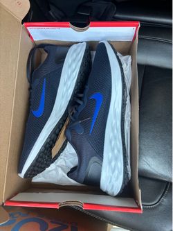 2 Pairs of Nike Shoes: 10.5 Men’s