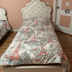 Bed with mattress and bunkie board