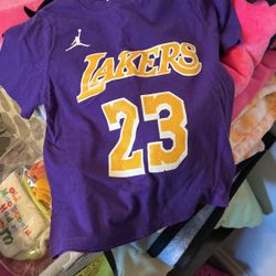 Lakers Shirt 4T $10