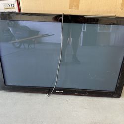 Samsung 42” TV