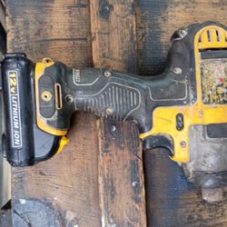 DeWalt 12v Impact With A Battery