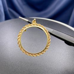 14K Bezel Pendant