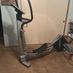 Diamond Back Fitness Elliptical Machine