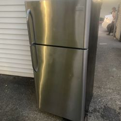 Frigidaire Fridge