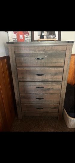 Rustic 5-Drawer Tall Dresser Chest