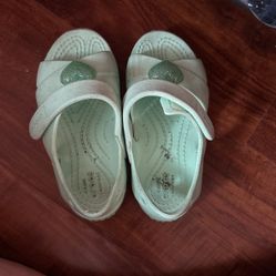 Girl Crocs Size 9