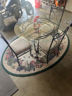 $135 Or Best Offer Round Glass Top Table with 4 Cushioned Chairs