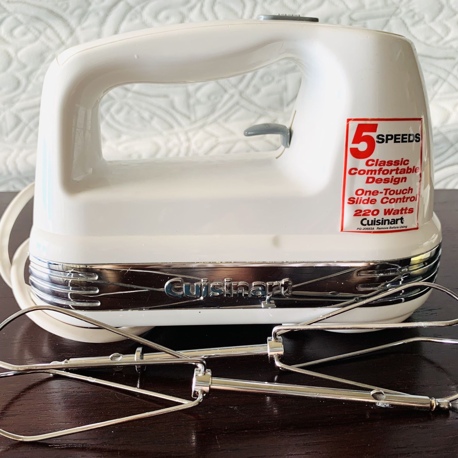 Cuisinart 5 Speed Hand Mixer Almost New for Sale in Chino Hills, CA -  OfferUp
