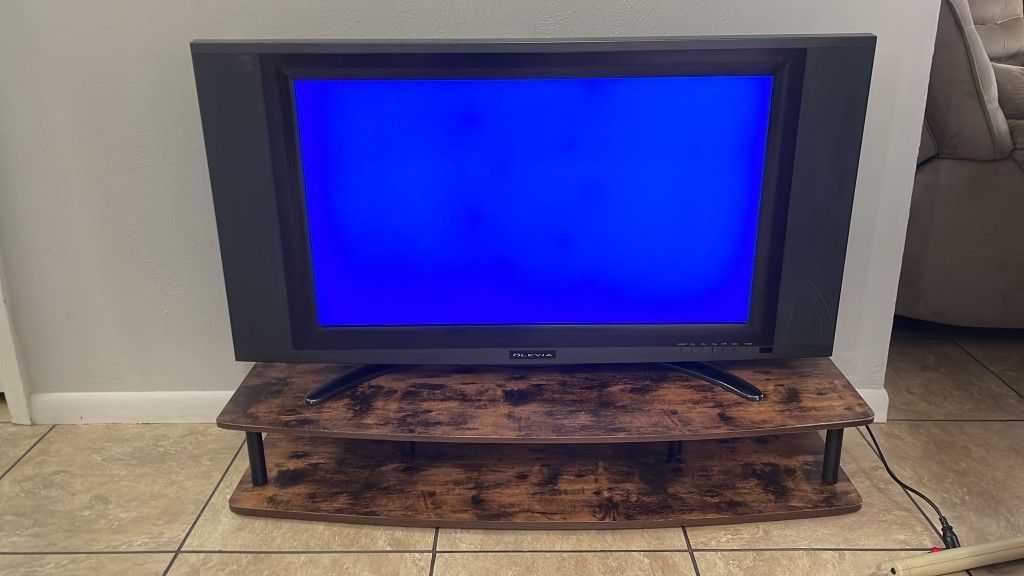 Olevia HDTV
/ 37" LCD Display