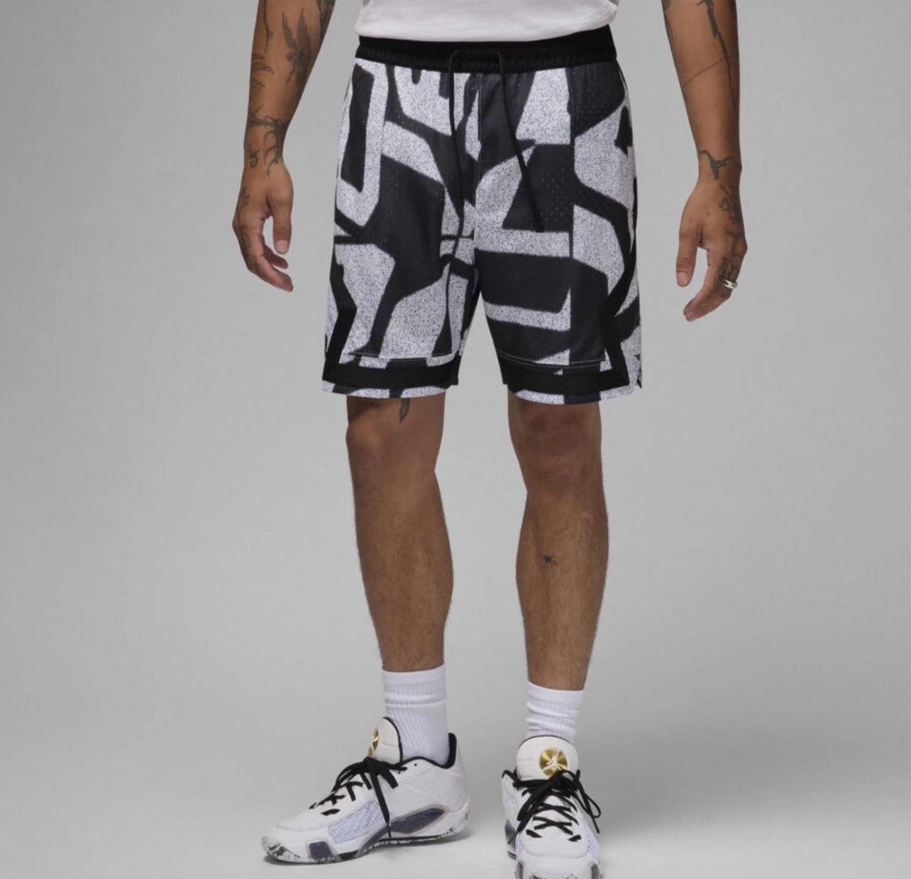 Mens Jordan Dri-Fit Mesh Diamond Shorts Black/White #FV8630-010 Sz Large RARE