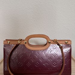 LouisVuitton Roxbury patent leather handbag Very Good Condition Burgundy