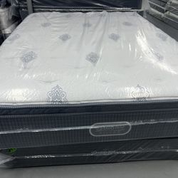 QUEEN SIZE SIMMONS BEAUTYREST SILVER PILLOW TOP MATTRESS & BOX SPRING BED SET