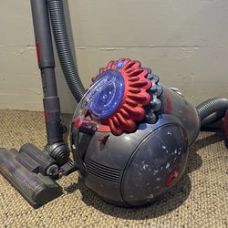 Dyson Ball vaccum