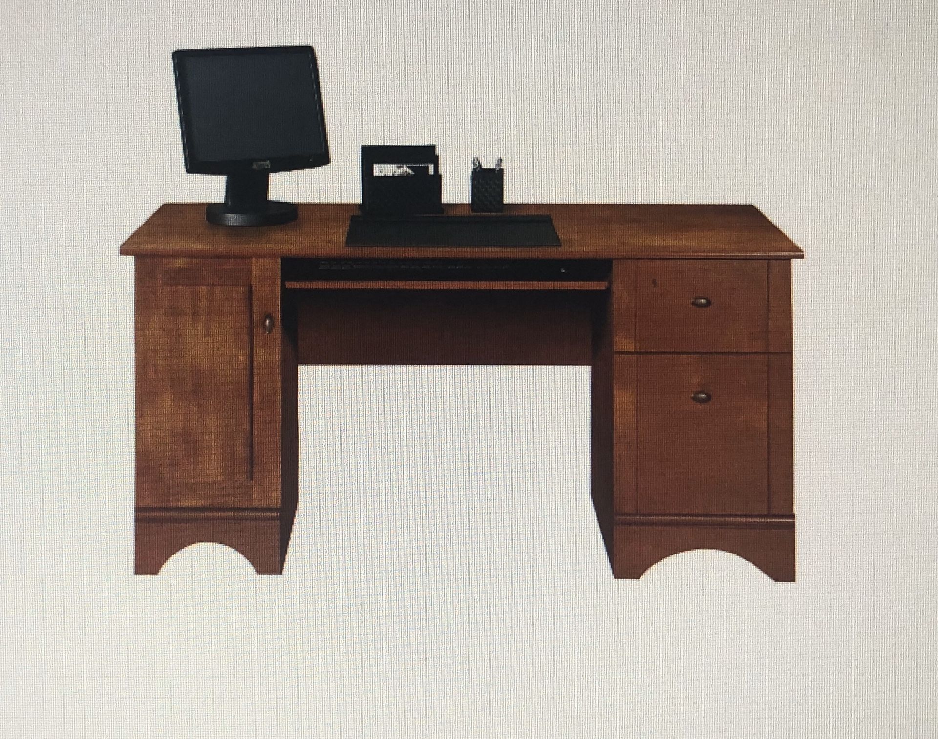 Computer desk