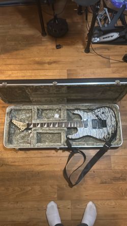 Jackson X series SLX DX Camo Soloist w/ ghost fire case
