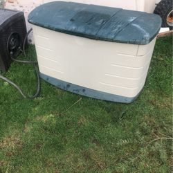 Rubbermaid Storagebox Snaps Together