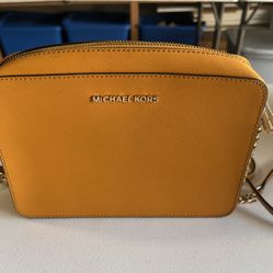 Michael Kors Crossbody Purse