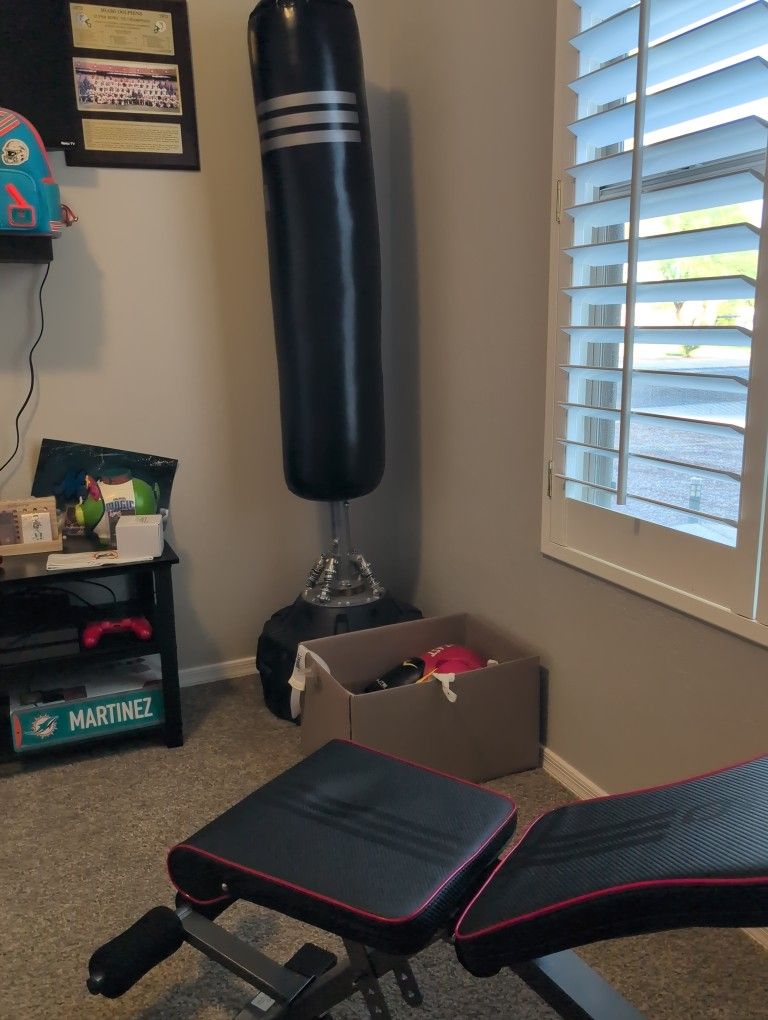 Punching Bag And Gloves,Wraps, Jump Rope