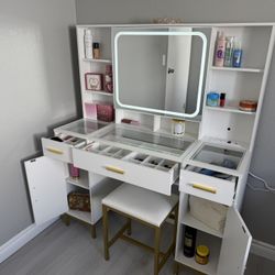 Vanity With Stool