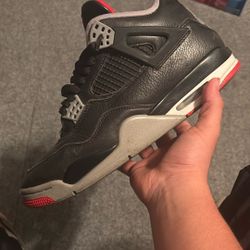 Jordan 4s