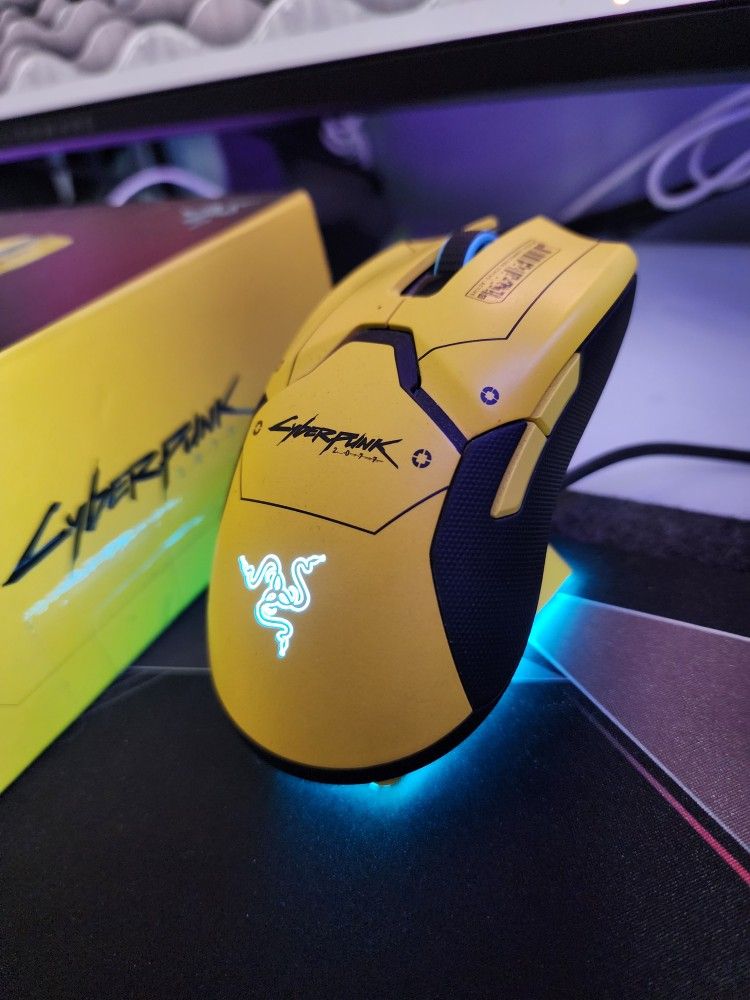 Razer Viper Ultimate Cyberpunk Edition