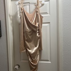 New Never Worn Size LARGE 