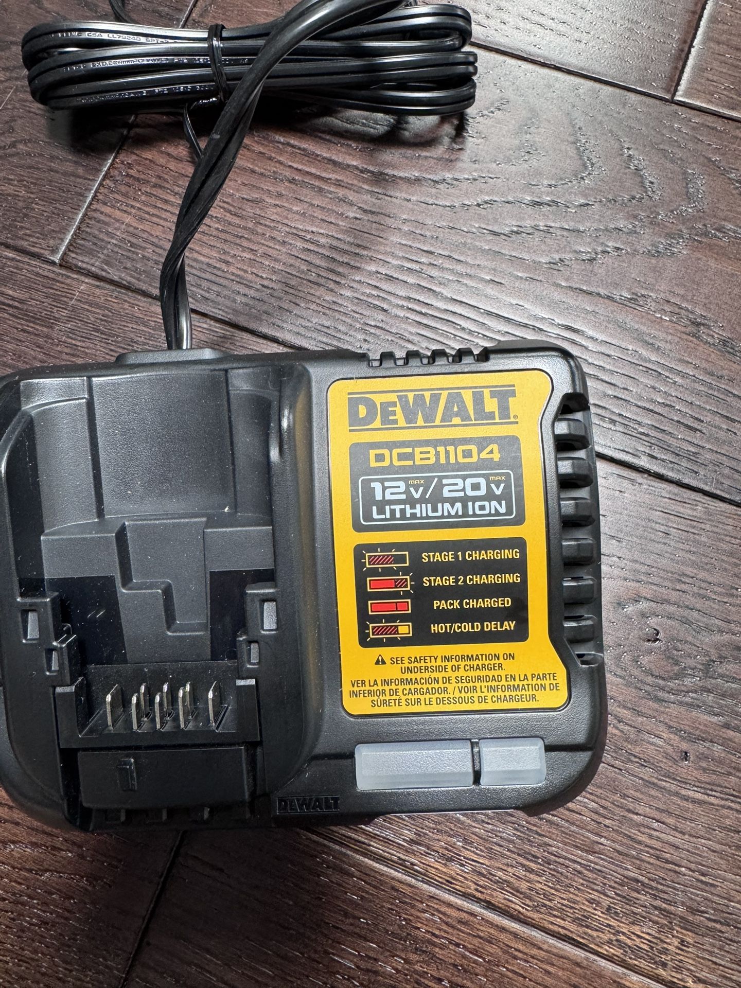 DEWALT DCB1104 4 Amp Charger