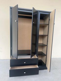XL tall closet with shelves
